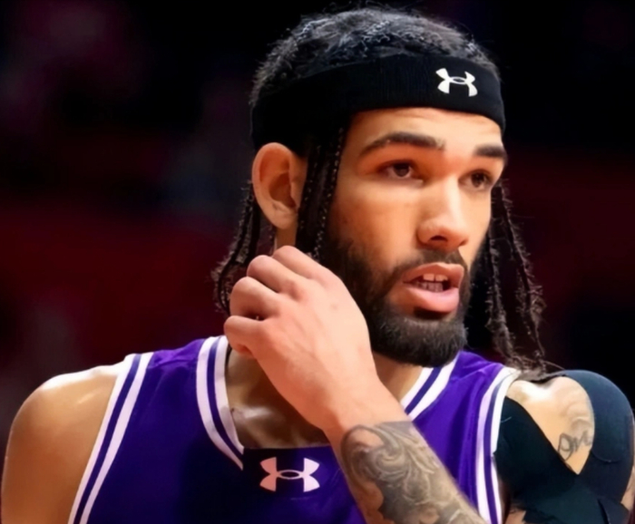 新疆男篮注册丹尼尔·布伊迎战山东 对抗不足成