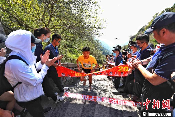 男子冠军陈新宇。　陈阳 摄