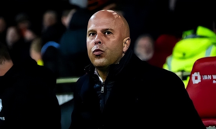 利物浦惨败曼城后赫顿呼吁保持耐心 避免换帅清